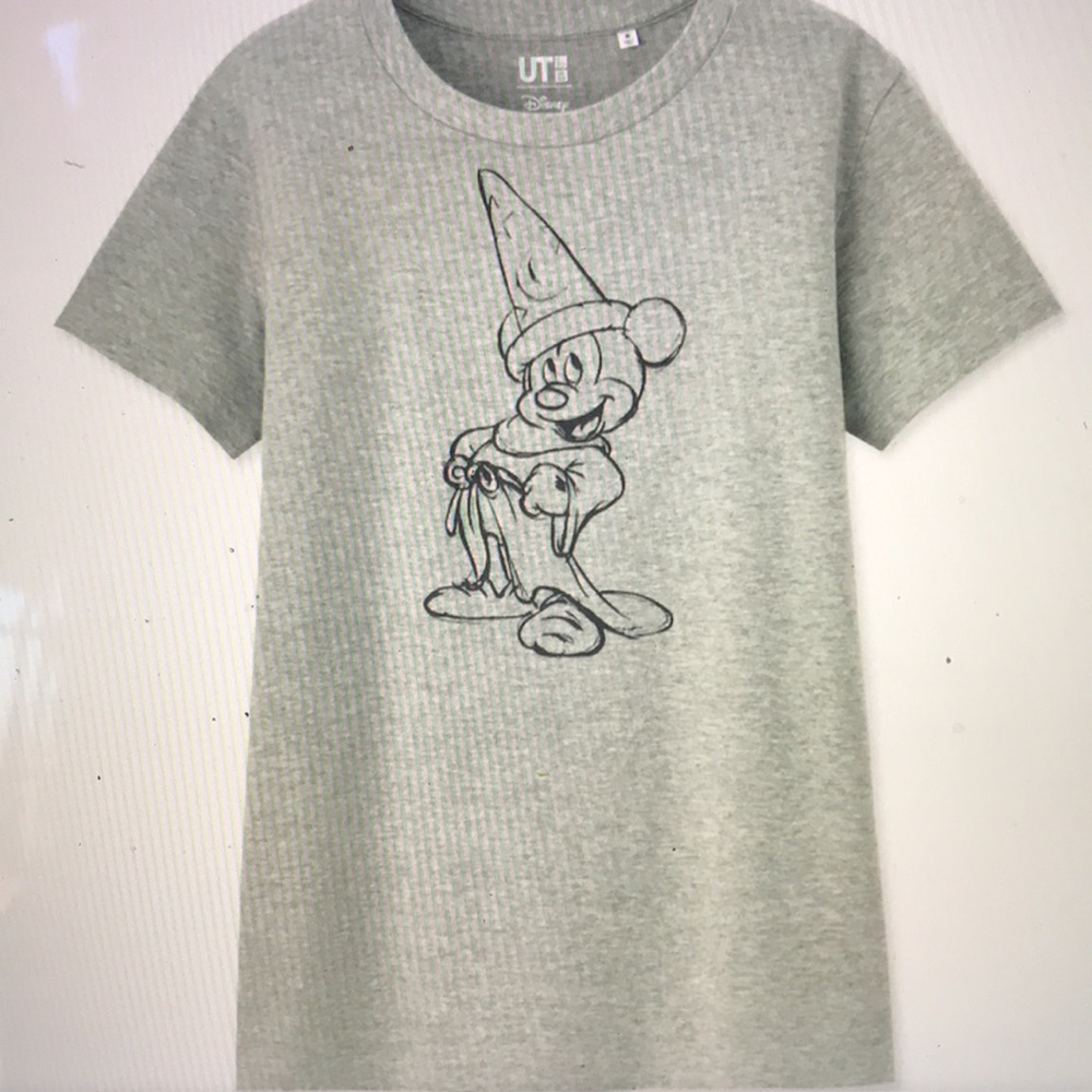 Limited Uniqlo Disney musket mouse collection